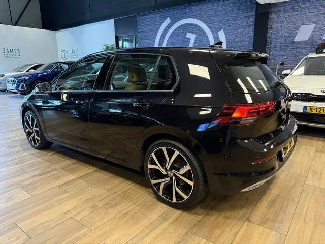 Volkswagen Golf 1.5 eTSI Style DSG 2021 Benzine 3