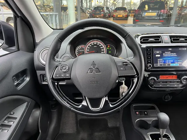 Mitsubishi Space Star 1.2 Dynamic 2024 Benzine 20