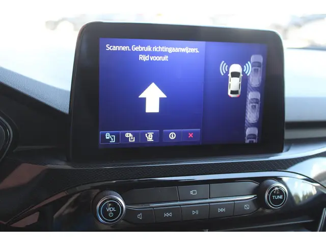 Ford Kuga 2.5 PHEV ST-Line 2022 Hybride Benzine 19