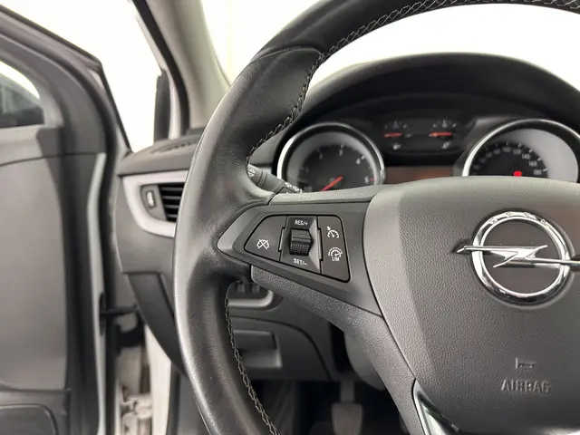 Opel Astra 1.6 CDTI Online Edition 2017 Diesel 17