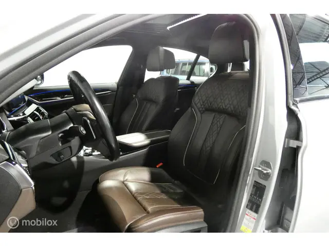 BMW 5 Serie 530i High Executive 2018 Benzine 11