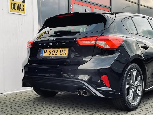 Ford Focus 1.0 ECOBOOST ST LINE BUSINESS 2020 Benzine 10