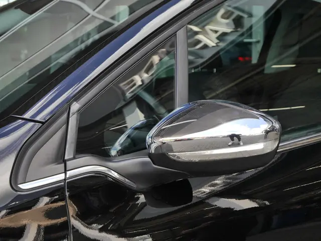 Peugeot 2008 1.2 PureTech Allure 2015 Benzine 33