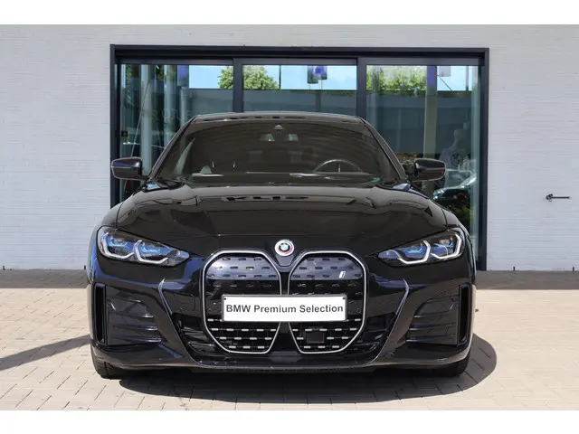BMW i4 3