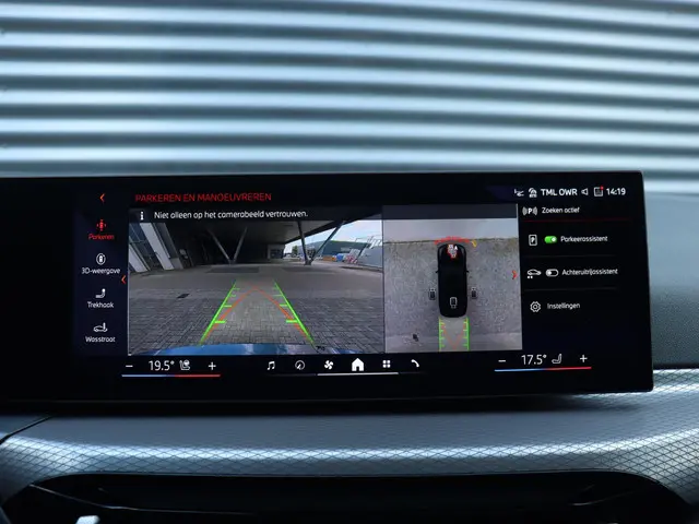 BMW 3 Serie Touring 330e 2025 Hybride Benzine 32