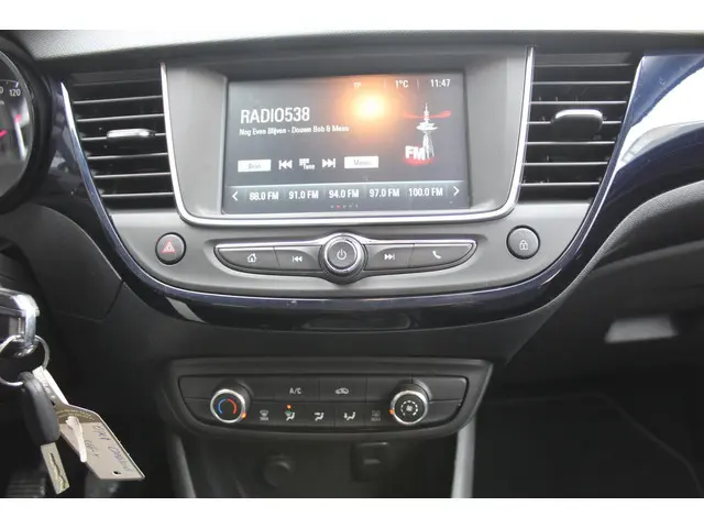 Opel Crossland X 1.2 120 Jaar Edition 2019 Benzine 19