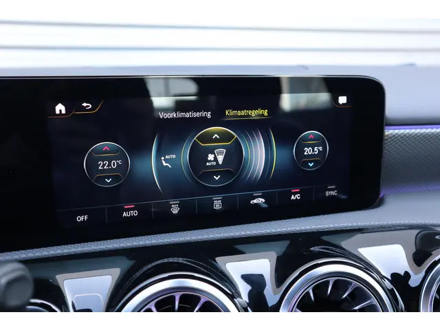 Mercedes-Benz A-Klasse 250 e Luxury 2021 Hybride Benzine 25