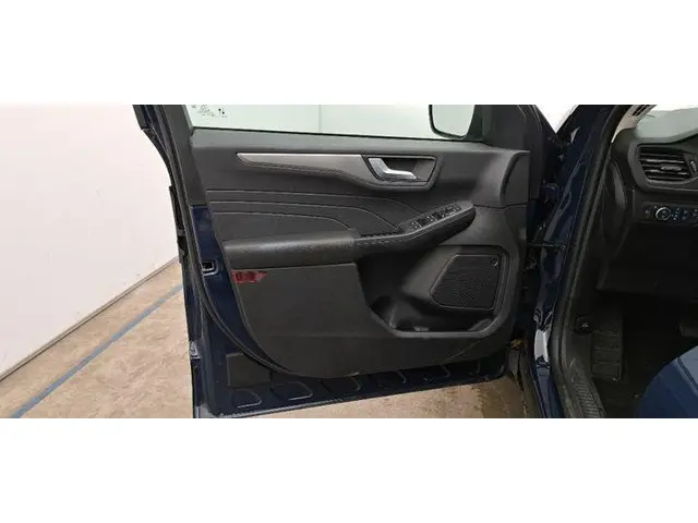 Ford Kuga 2.5 PHEV Titanium 2024 Hybride Benzine 7