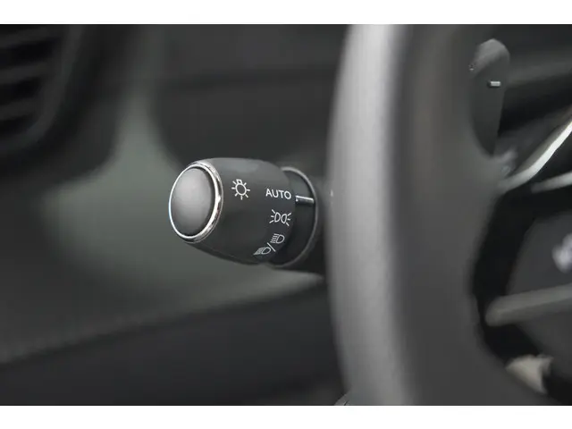 Peugeot 2008 PureTech 130 EAT8 GT 2024 Benzine 42