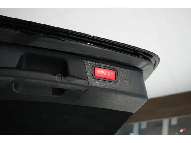 Mercedes-Benz E-Klasse Estate 200 Premium 2018 Benzine 18