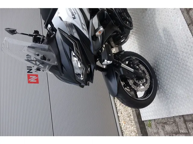 Kawasaki Versys 650 GRAND TOURER 2020 Benzine 19