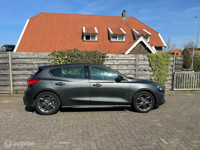 Ford Focus 1.0 EcoBoost ST Line Business 2019 Benzine 4