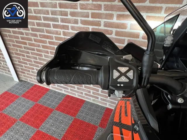 KTM 1290 Super Adventure S ABS 2019 Benzine 10