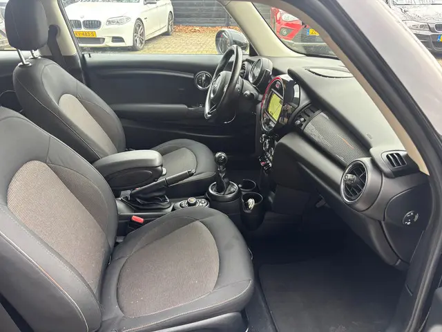 MINI Cooper Mini 1.5 Chili Serious Business 2016 Benzine 6