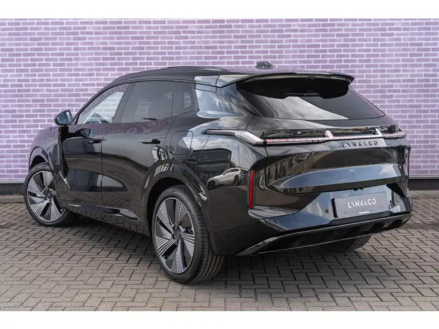 Lynk & Co 08 1.5 More 2025 Hybride Benzine 35