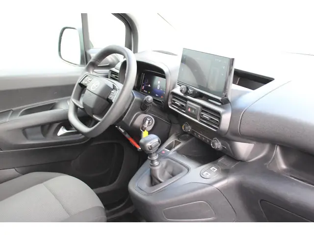 Opel Combo 1.5D 100 L2H1 2024 Diesel 19