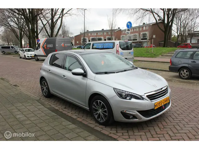 Peugeot 308 2