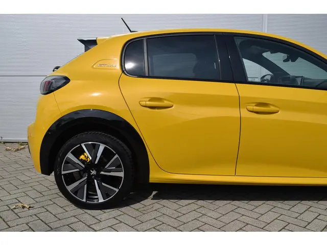Peugeot 208 1.2 PureTech GT-Line 2020 Benzine 14