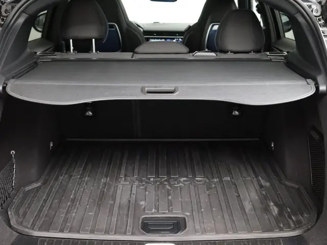 Lynk & Co 01 1.5 2023 Hybride Benzine 8