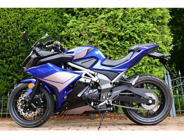 Yamaha YZF R125 TRMOTOR 125 GP-ONE [A1 A2] 2026 Benzine 4