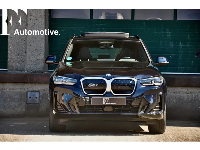 BMW iX3 80 kWh M-Sport 2023 Elektrisch 2