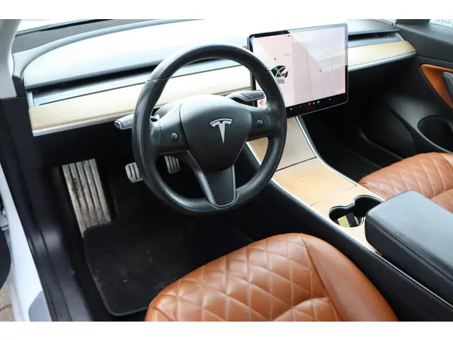 Tesla Model 3 Performance AWD 75 kWh 2019 Elektrisch 6