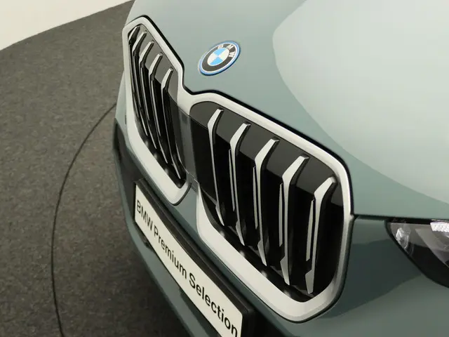 BMW X1 xDrive25e 2024 Hybride Benzine 7