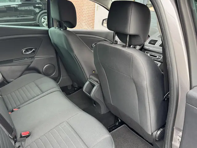 Renault Mégane 1.2 TCE LIMITED 2015 Benzine 12