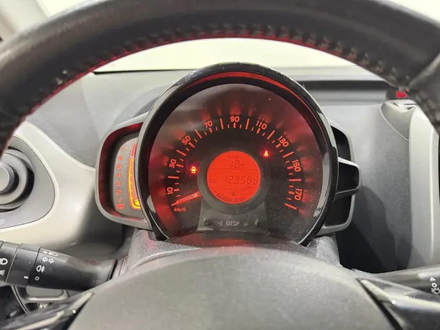 Citroën C1 5-Drs 1.0 VTi 68 Style Airco 2016 Benzine 17