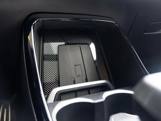 BMW X1 xDrive23i 2025 Benzine 36