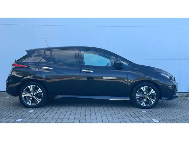 Nissan Leaf 62 kWh e+ N-Connecta 2021 Elektrisch 29
