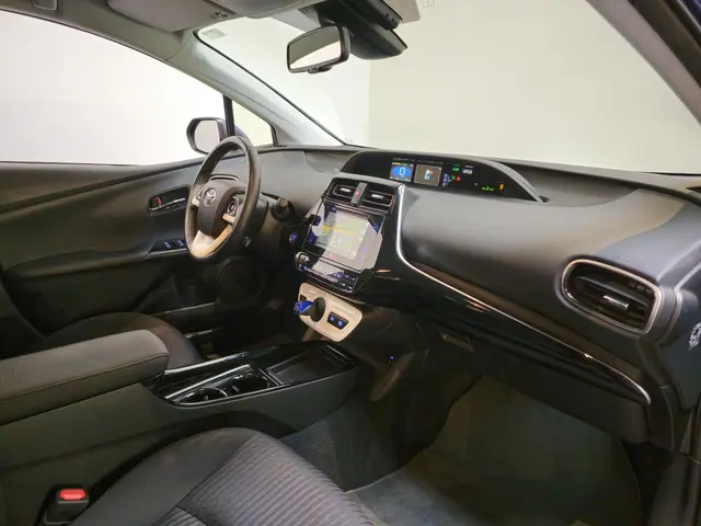 Toyota Prius 1.8 Dynamic 2018 Hybride Benzine 15
