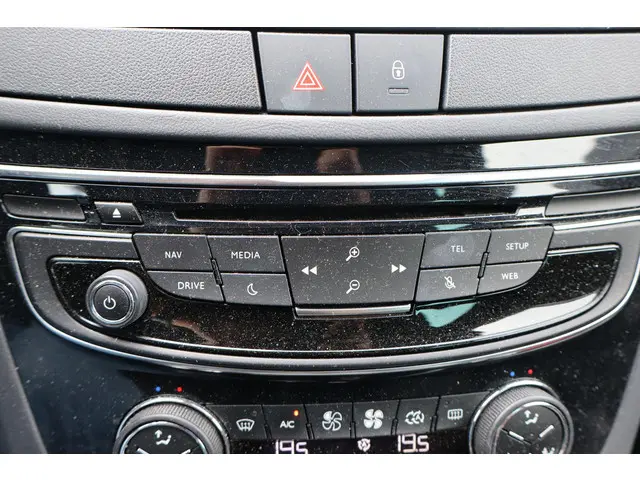 Peugeot 508 RXH 2.0 HDi HYbrid4 2017 Hybride Diesel 10
