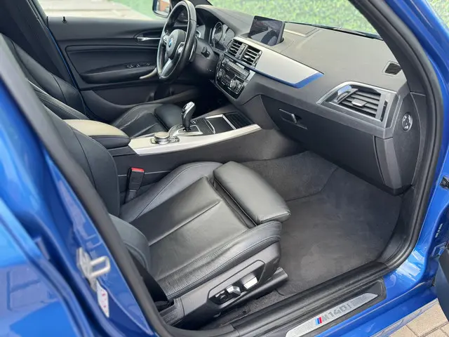 BMW 1 Serie M140i xDrive 2019 Benzine 20