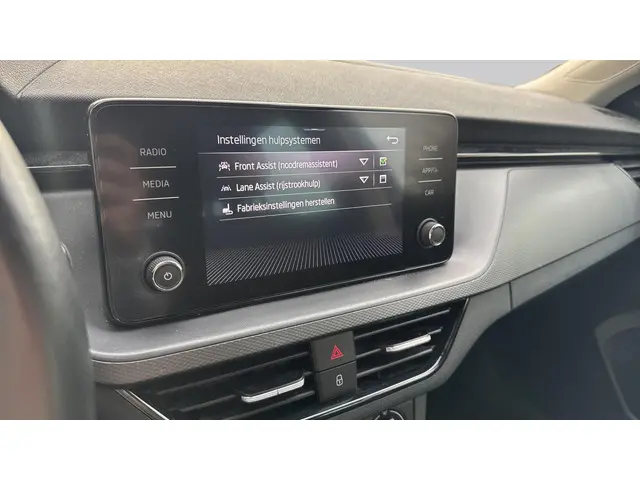 Škoda Scala 1.0 TSI Ambition 2022 Benzine 24