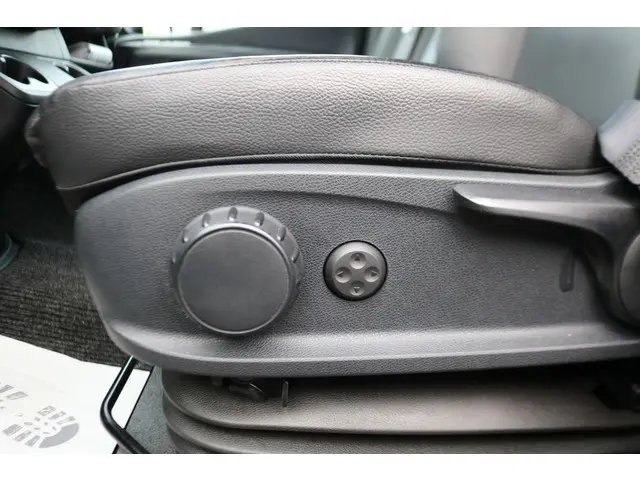 Mercedes-Benz Sprinter 519 CDI Oprijwagen 2023 Diesel 33