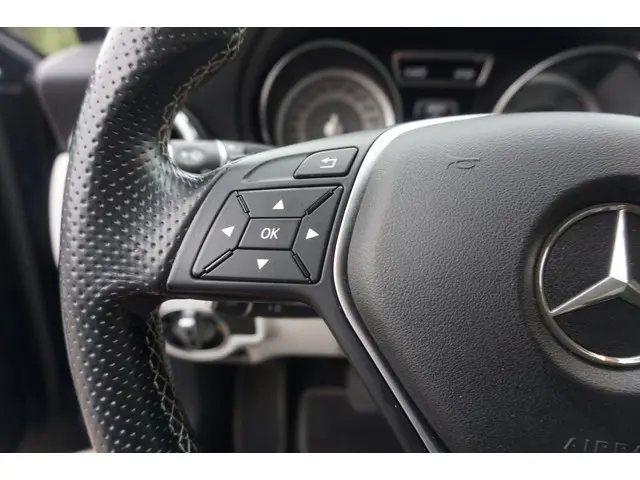 Mercedes-Benz GLA 200 Ambition 2014 Benzine 9