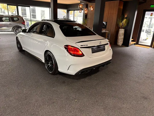 Mercedes-Benz C-Klasse AMG 63 S 2016 Benzine 7