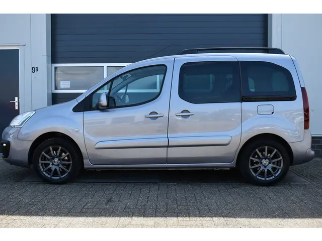 Citroën Berlingo 1.2 PureTech XTR 2016 Benzine 2