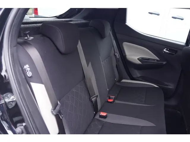 Nissan Micra 1.0 IG-T N-Connecta 2020 Benzine 38