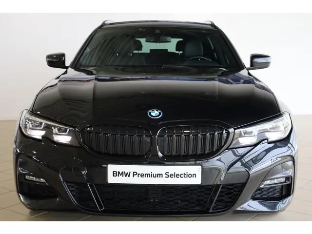 BMW 3 Serie Touring 330e xDrive 2022 Hybride Benzine 4