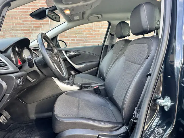 Opel Astra Sports Tourer 1.4 Turbo Cosmo 2014 Benzine 9
