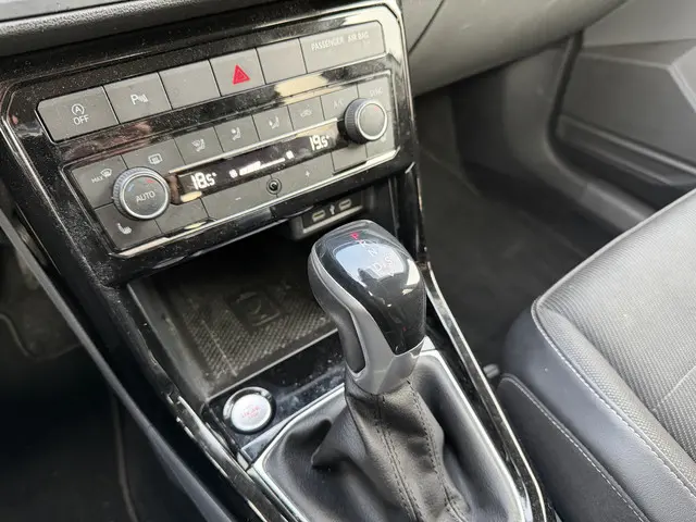 Volkswagen T-Cross 1.0 TSI R-Line 2021 Benzine 8