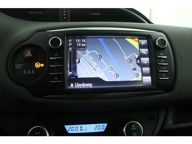 Toyota Yaris 1.5 Hybrid Energy 2018 Hybride Benzine 28