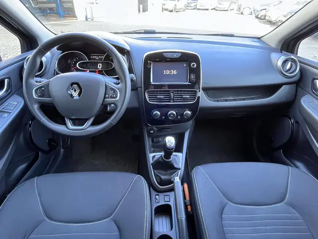 Renault Clio Estate 0.9 TCe Limited 2018 Benzine 3