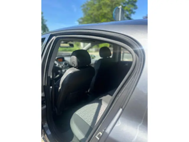 Opel Corsa 1.3 CDTi EcoFlex S/S Edition 2012 Diesel 16