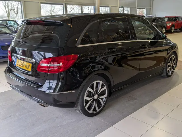 Mercedes-Benz B-Klasse 200 2012 Benzine 4