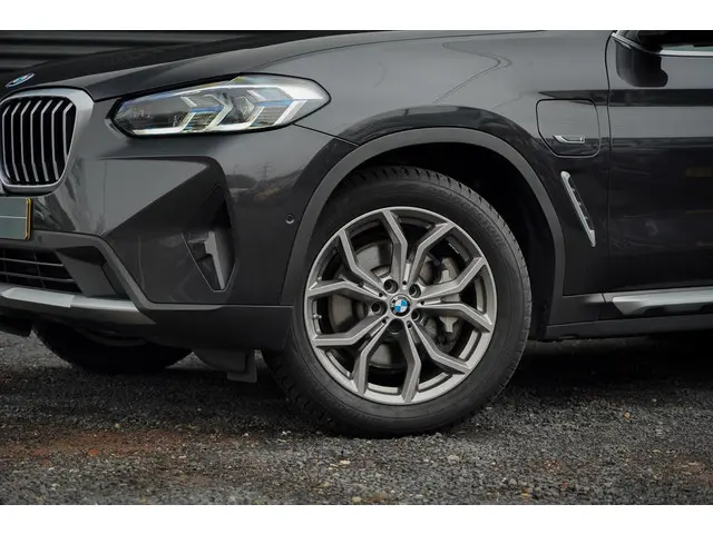 BMW X3 xDrive30e 2022 Hybride Benzine 22