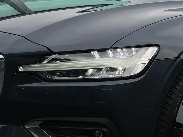 Volvo V60 2.0 B4 Inscription 2021 Benzine 23