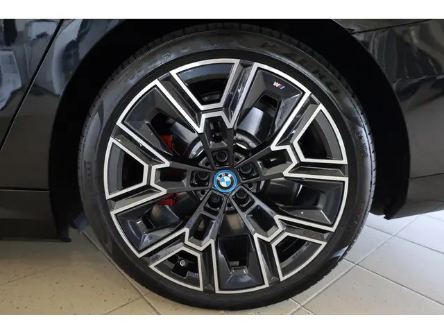 BMW i5 M60 xDrive 2024 Elektrisch 6